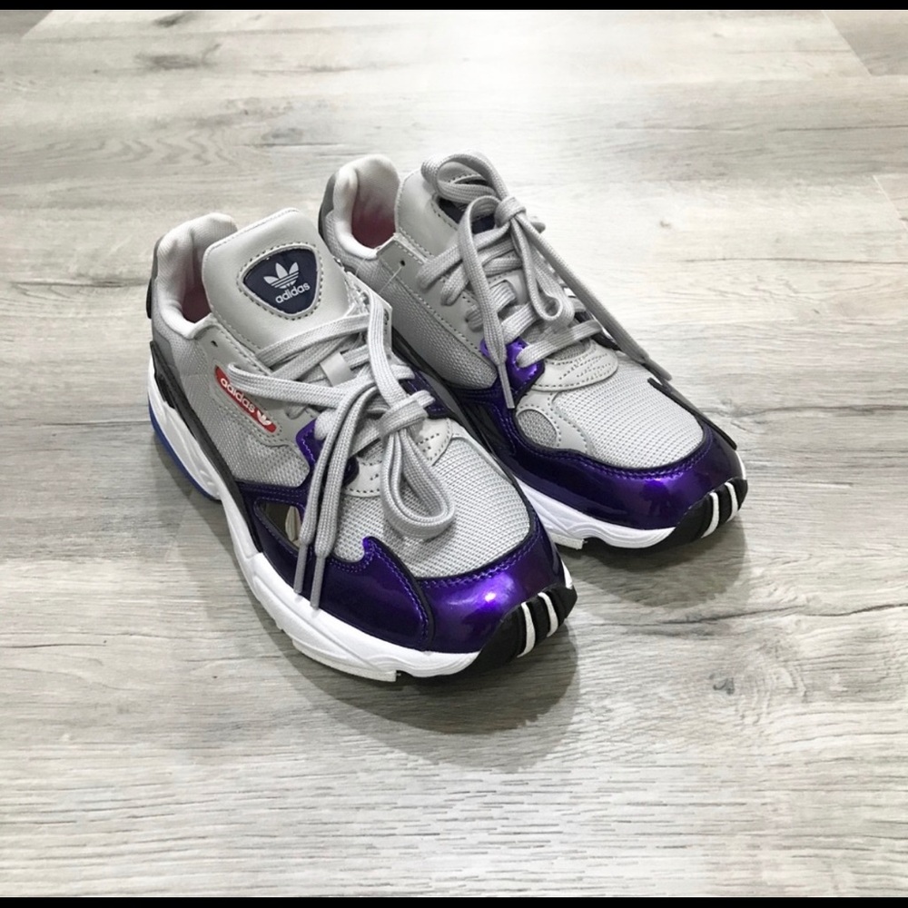 Adidas Falcon NWT